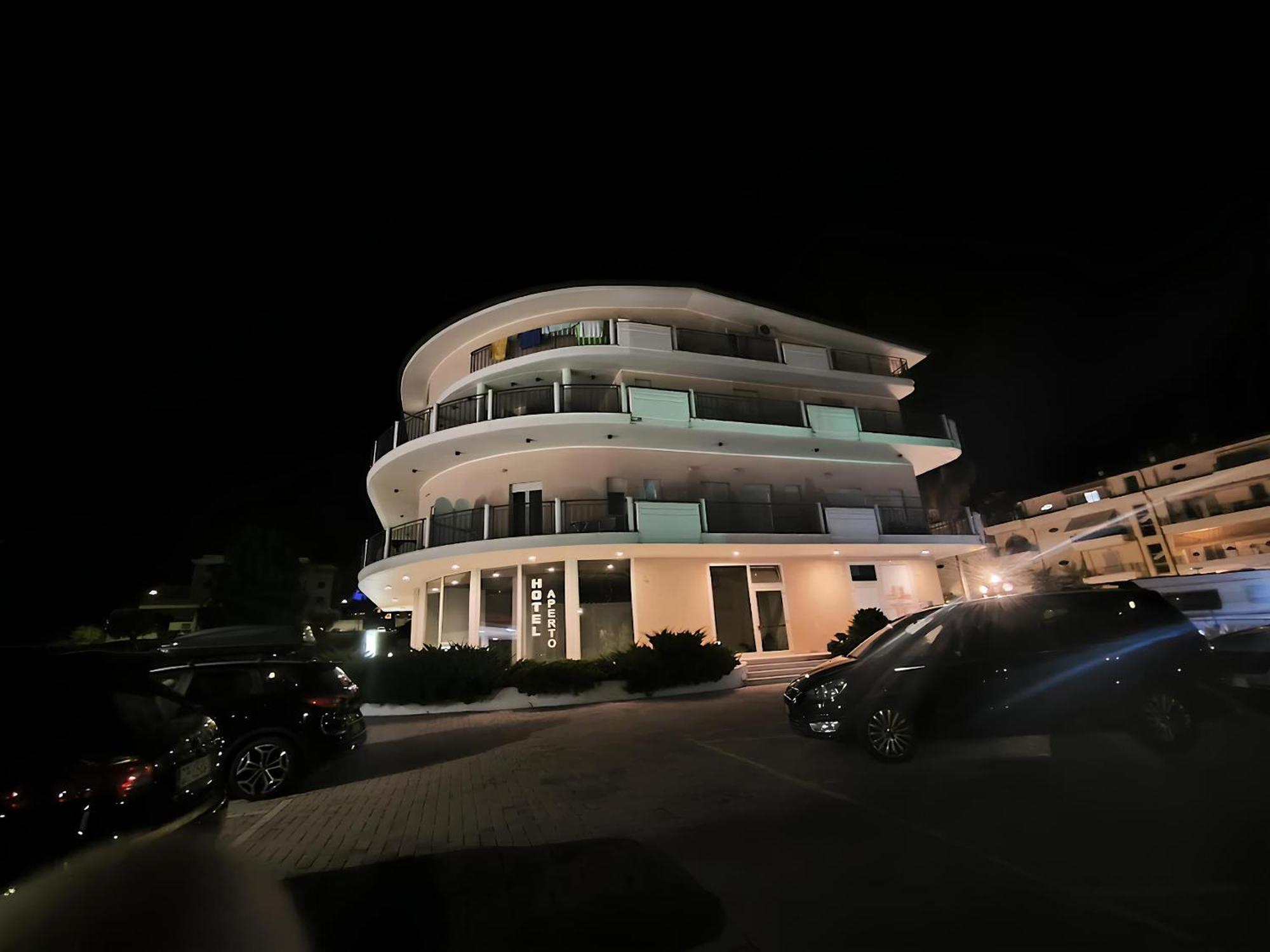 Eu Ropa Hotel Nereto Ngoại thất bức ảnh